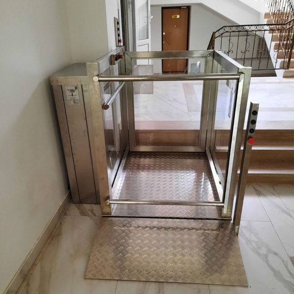 Доступность без Барьеров: Наш Путь к Инклюзивному Пространству с Лифтами и Платформами